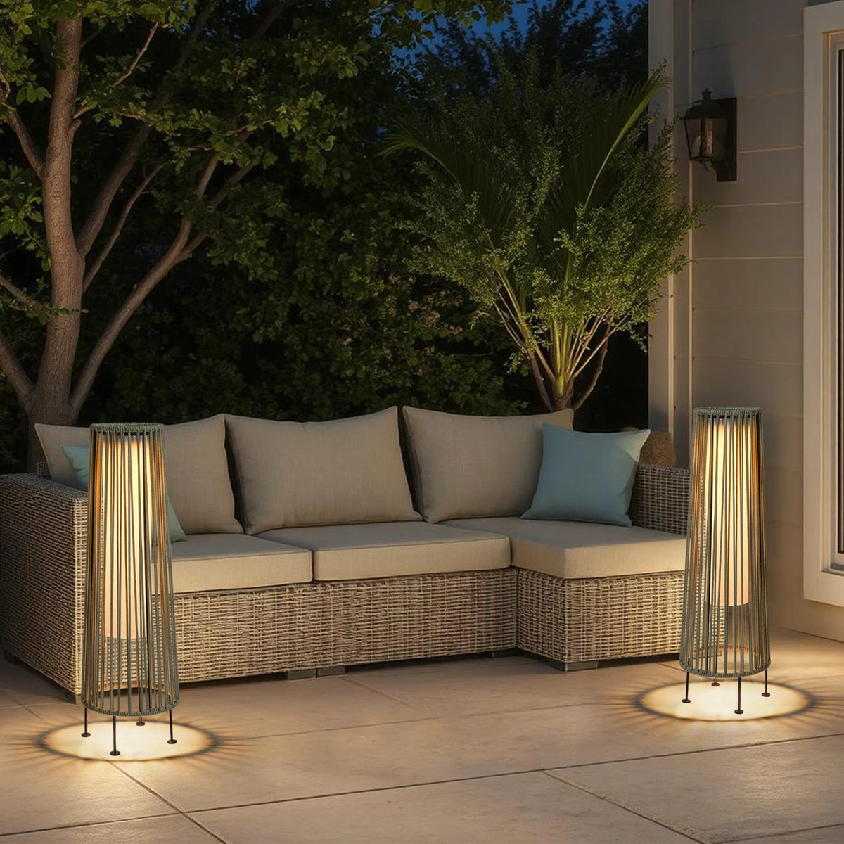 Lot de 2 lampes solaires de jardin en résine tressée noire