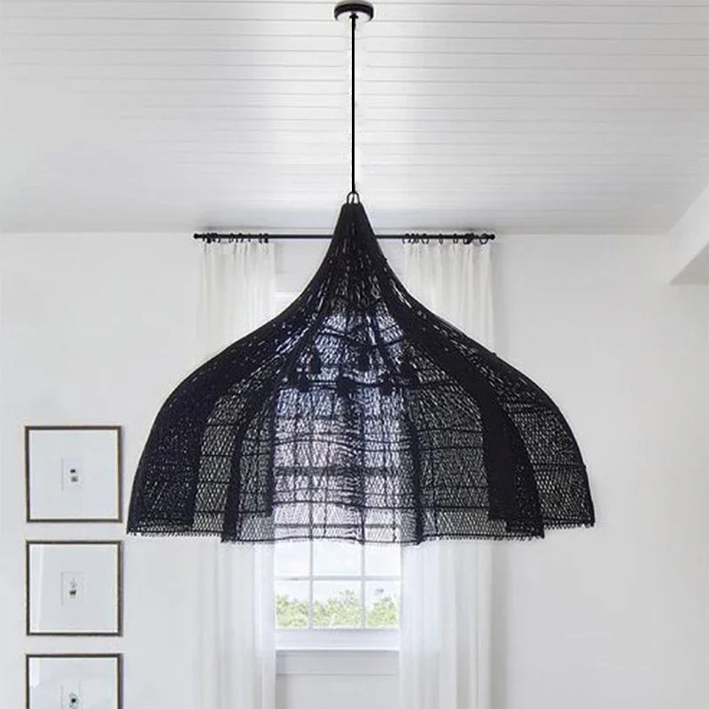Grand lustre en bambou tressé à 3 lumières