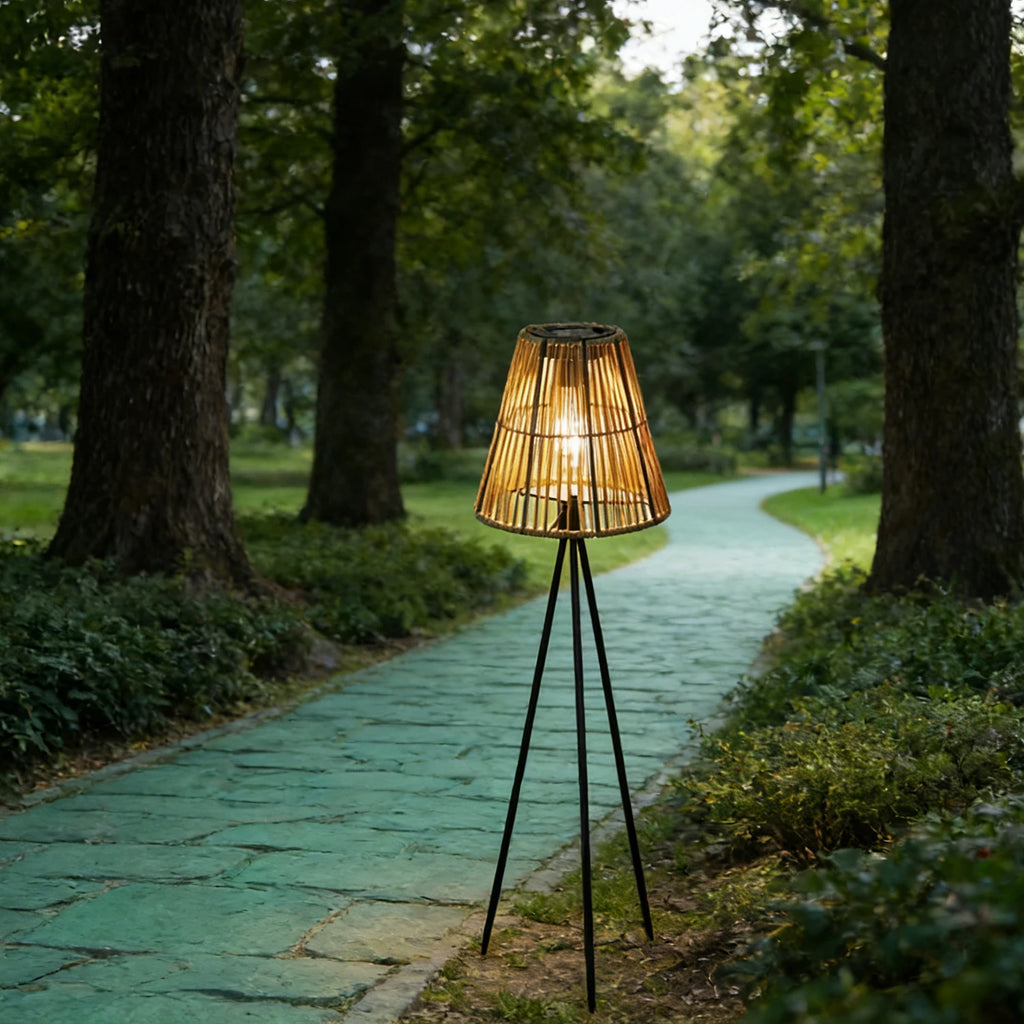 Lampe de jardin solaire en rotin tressé fait main