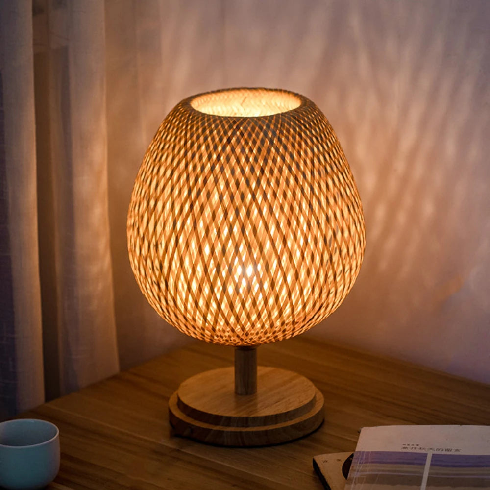 Lampe de chevet en bambou tressé fait main