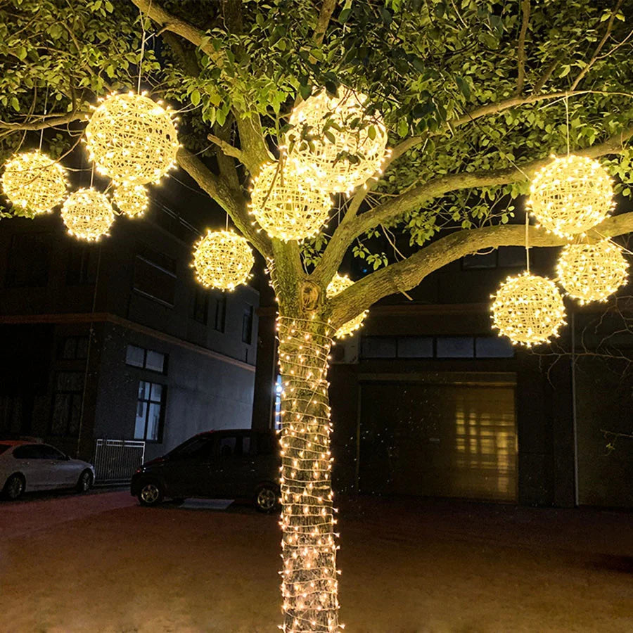 Guirlande lumineuse à boules de rotin tressé