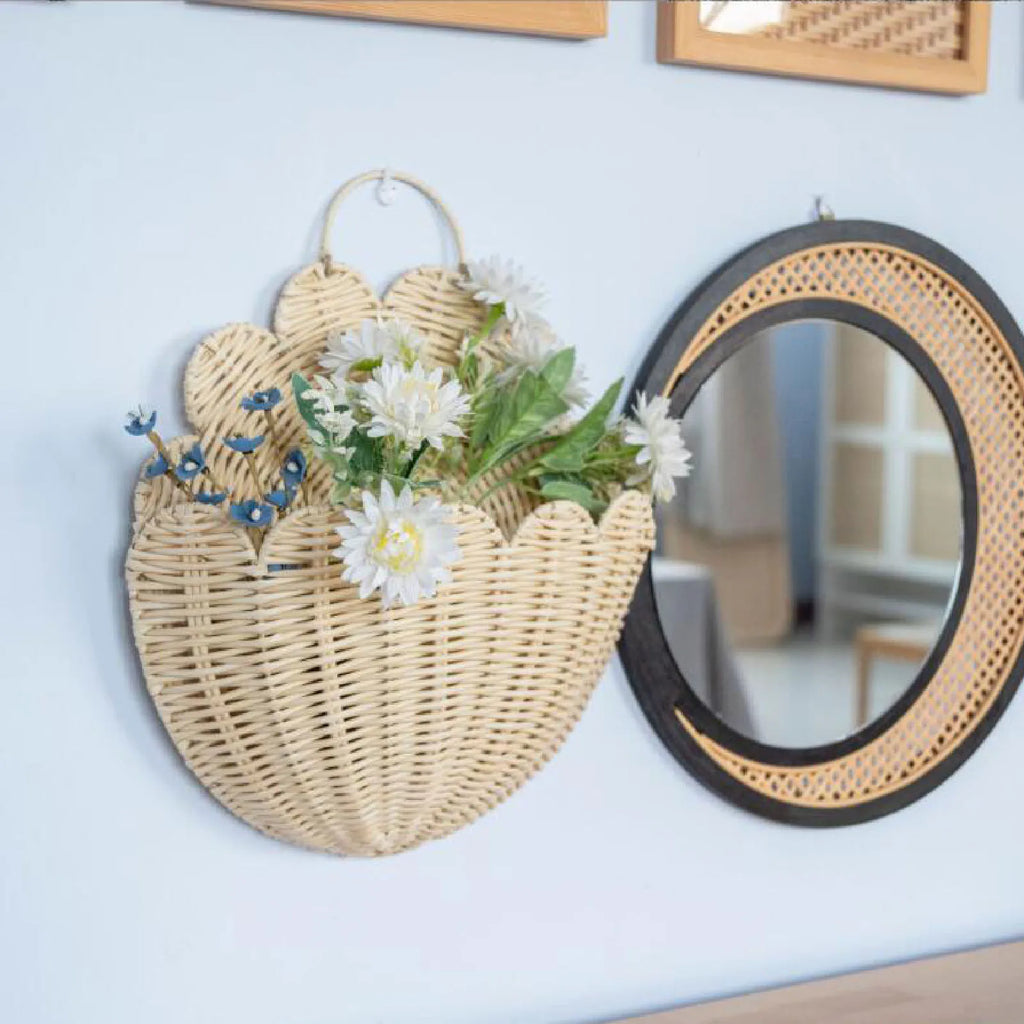 Panier mural en rotin tressé à la main