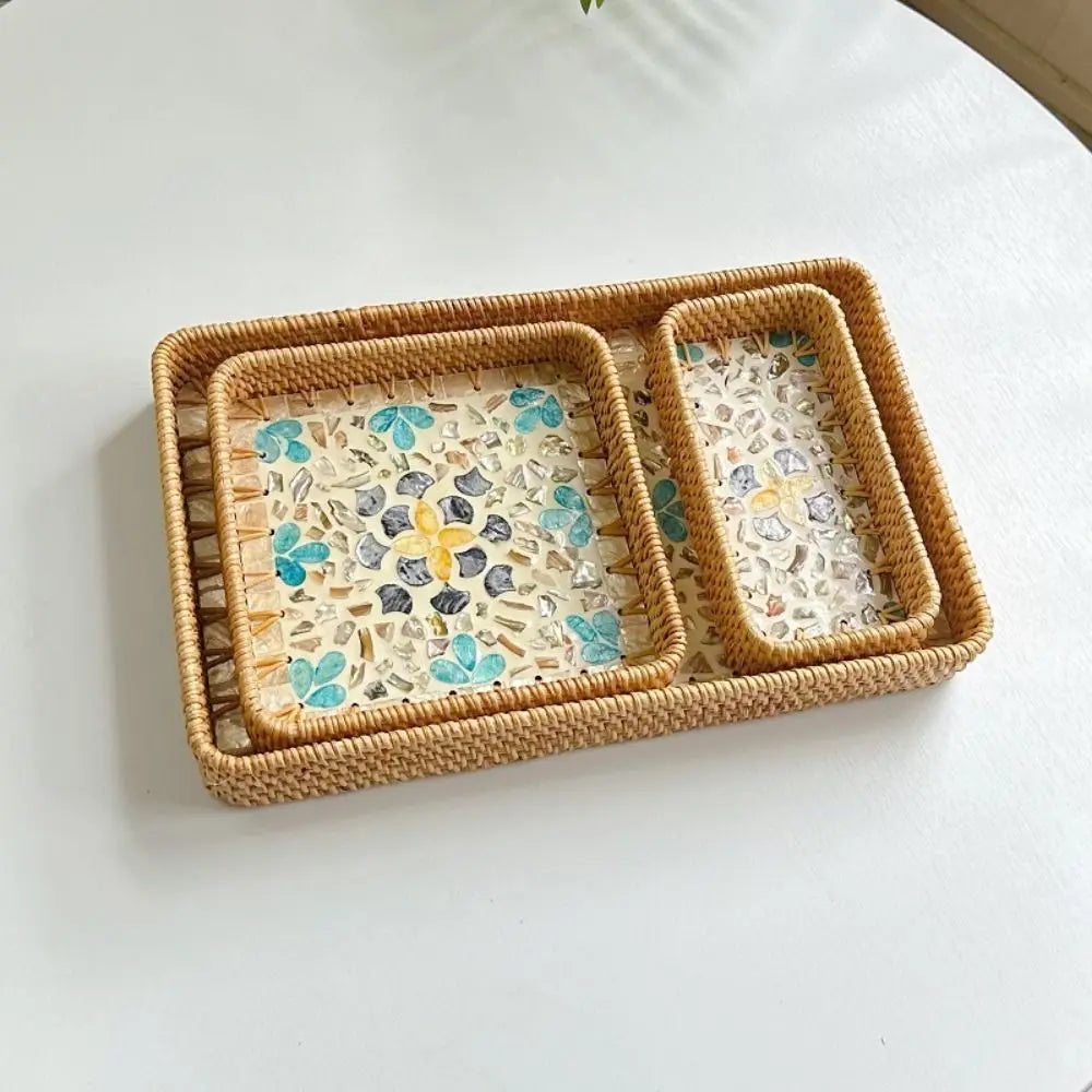 Corbeille coquillage en rotin tressé