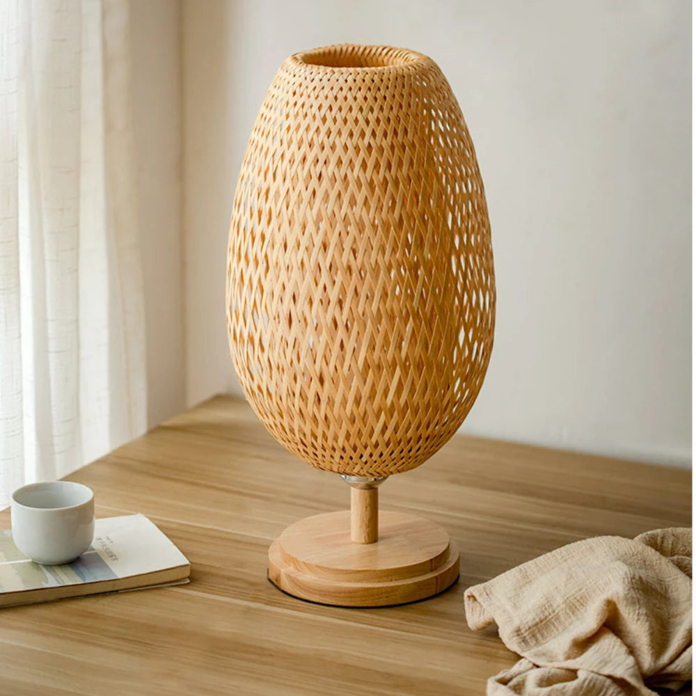 Lampe de chevet en bambou tressé fait main