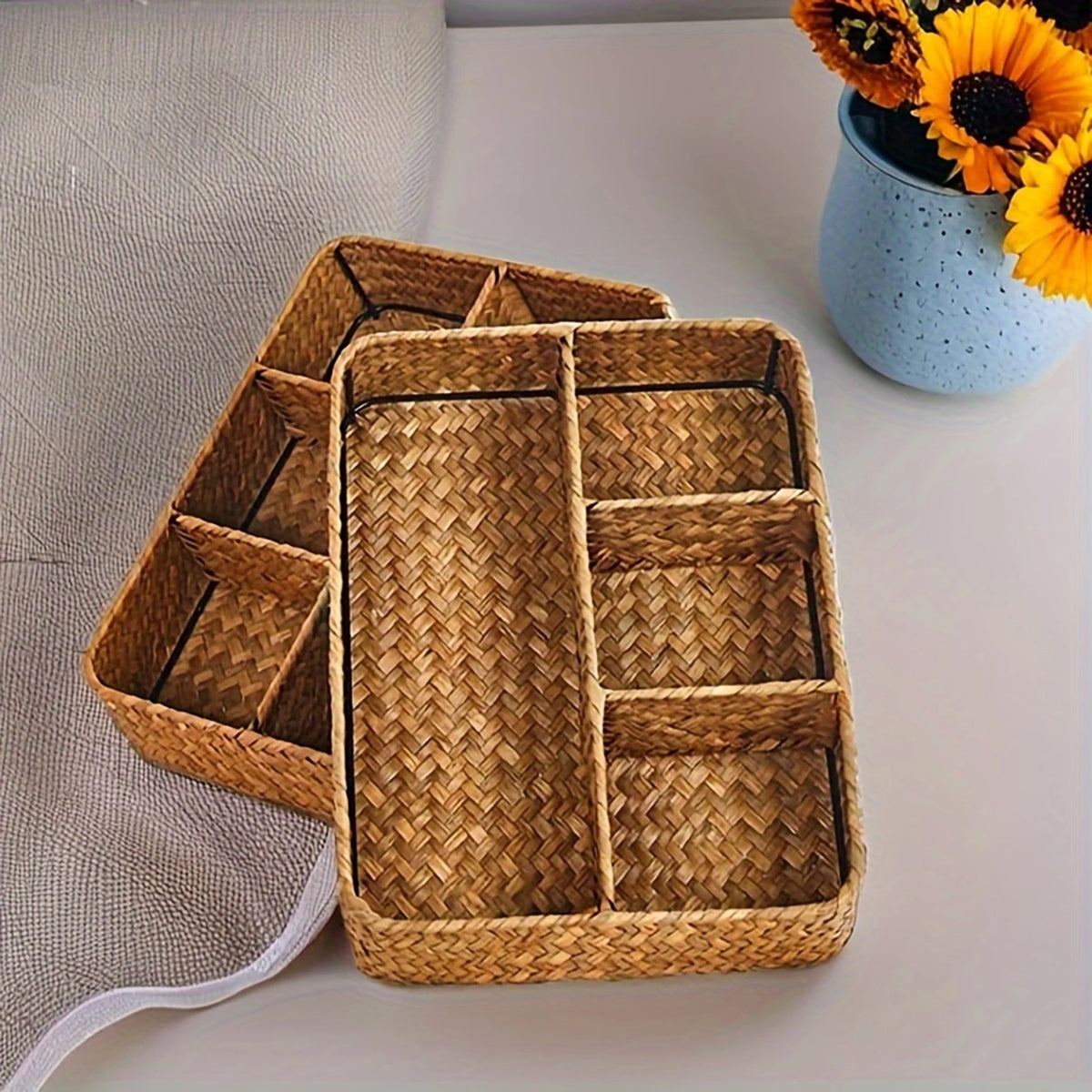 Panier de rangement en jonc de mer tressé à 4 compartiments
