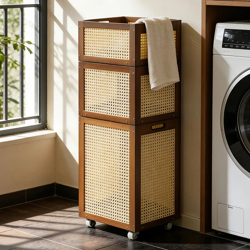 Panier à linge en bambou tressé sur roulettes