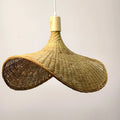 Suspension chapeau en bambou tressé wabi-sabi