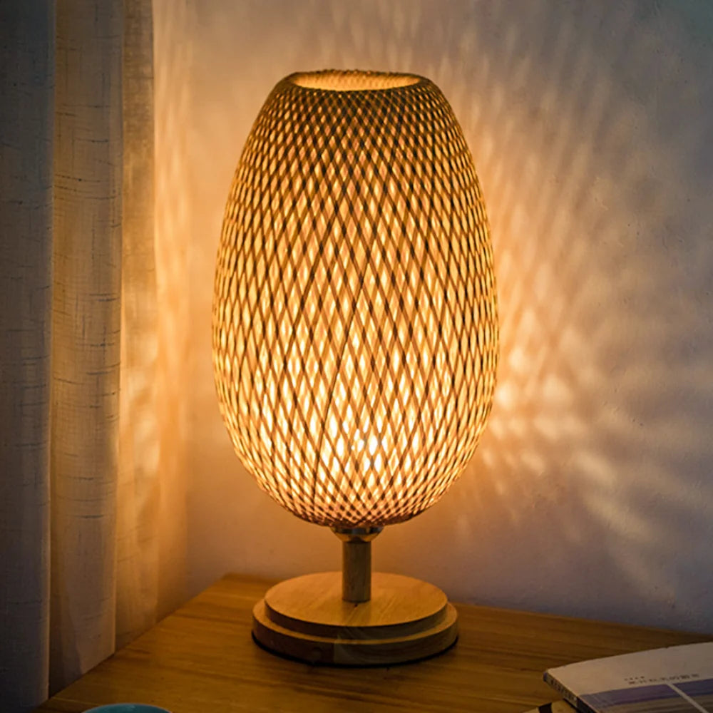 Lampe de chevet en bambou tressé fait main