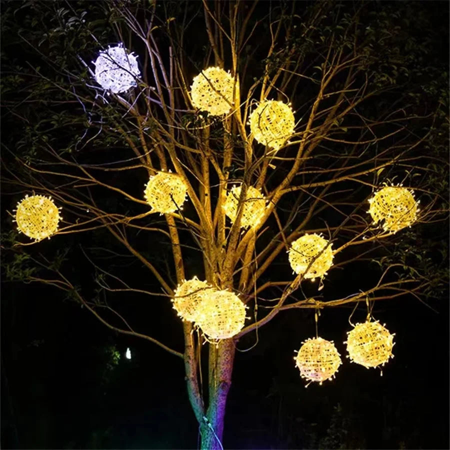 Guirlande lumineuse à boules de rotin tressé