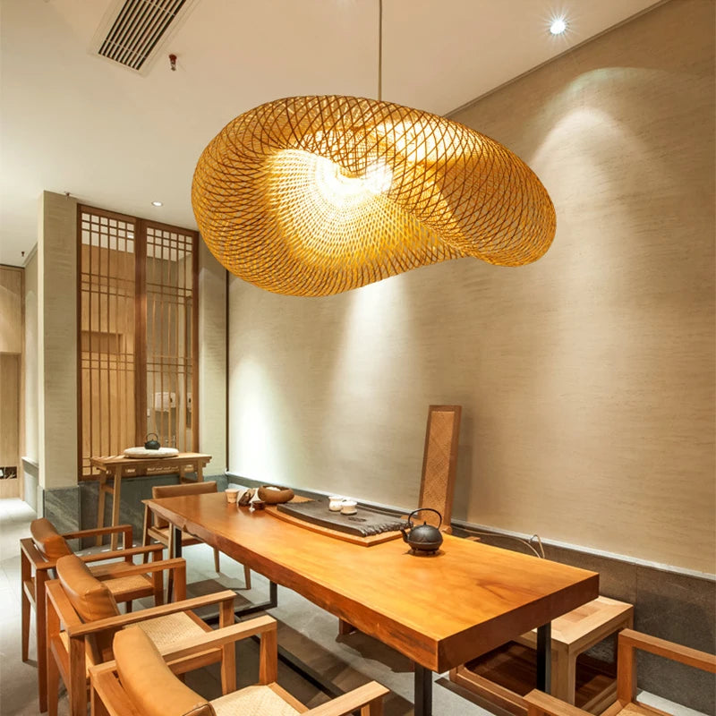 Lampe suspendue en bambou tressé fait main